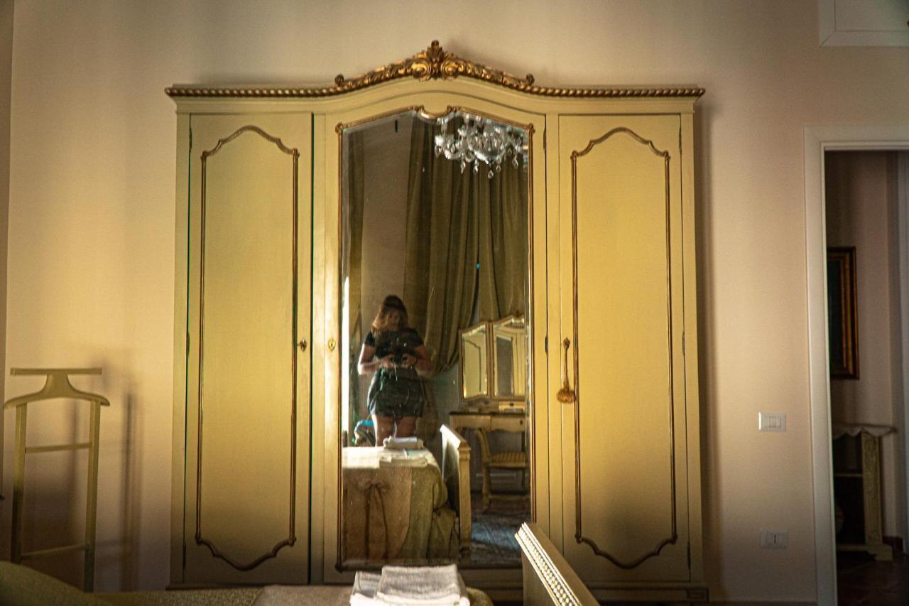 Palazzo Capece Apartment Caivano Luaran gambar