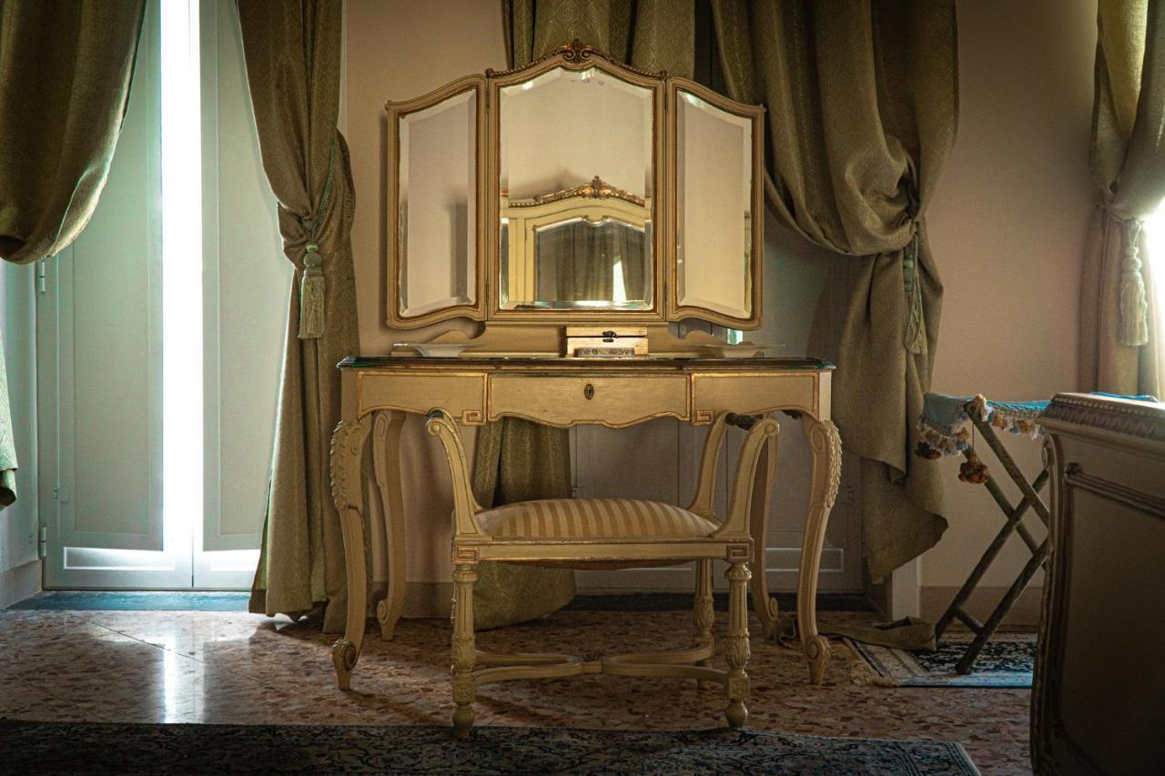 Palazzo Capece Apartment Caivano Luaran gambar