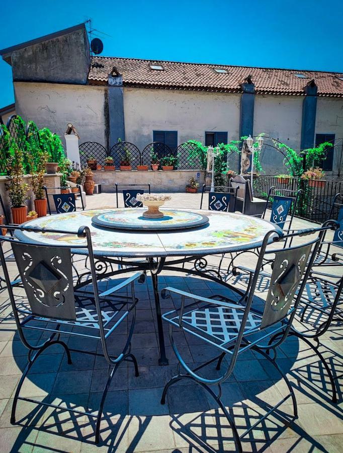 Palazzo Capece Apartment Caivano Luaran gambar